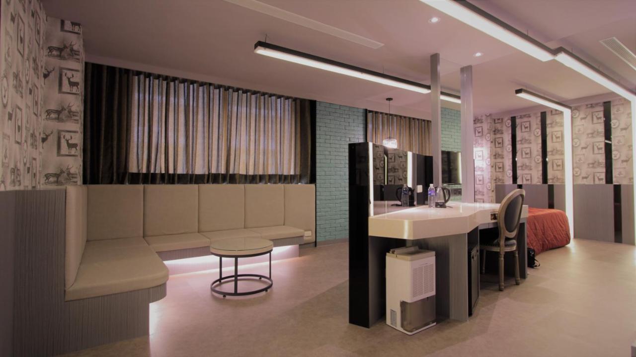 Chamotel - Lujhou Đài Bắc Ngoại thất bức ảnh